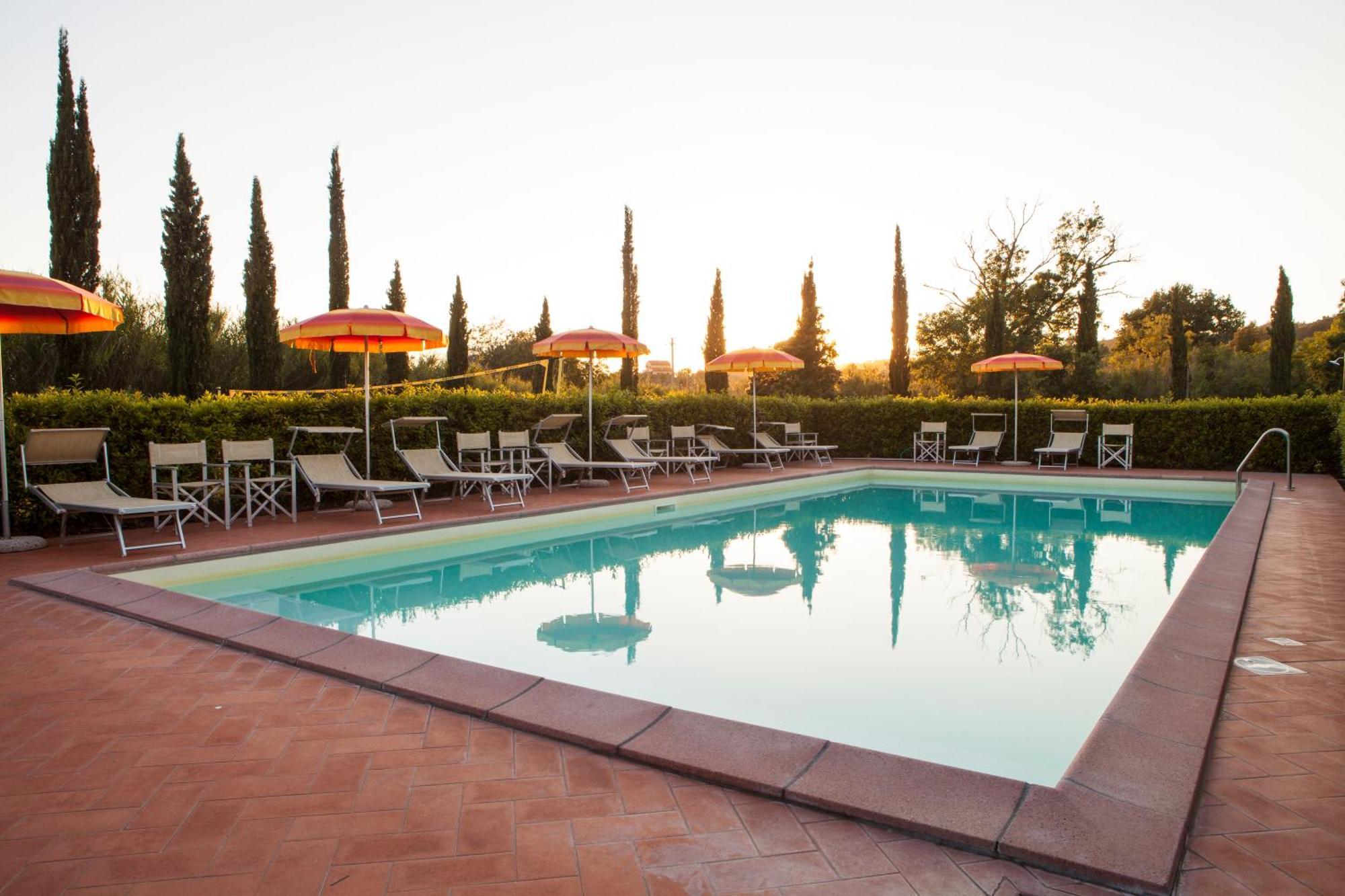 Casa Vacanze "Casale Al Pino" Riparbella Kültér fotó