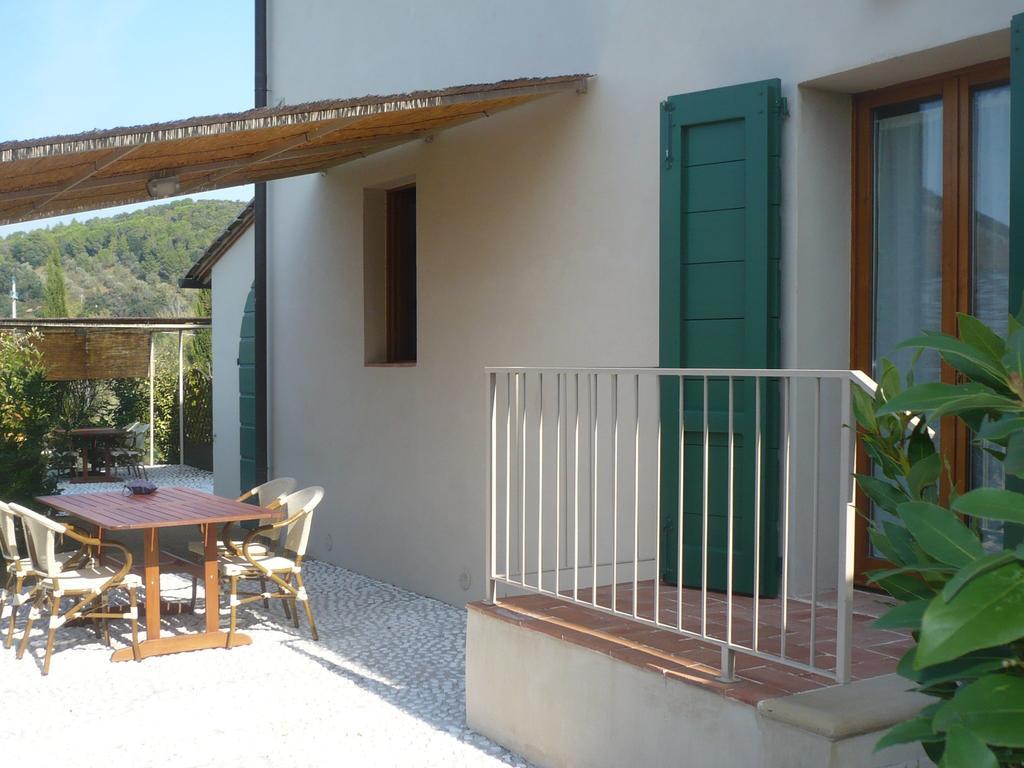 Casa Vacanze "Casale Al Pino" Riparbella Kültér fotó
