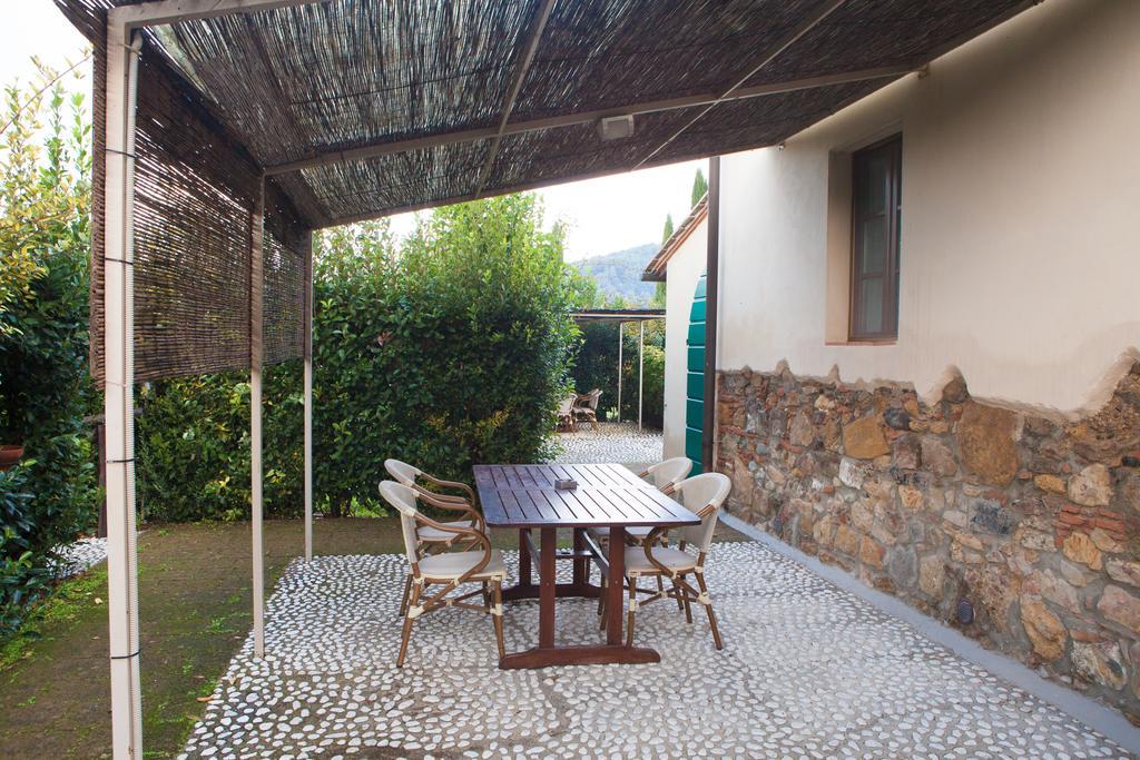 Casa Vacanze "Casale Al Pino" Riparbella Kültér fotó