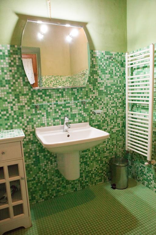 Casa Vacanze "Casale Al Pino" Riparbella Kültér fotó